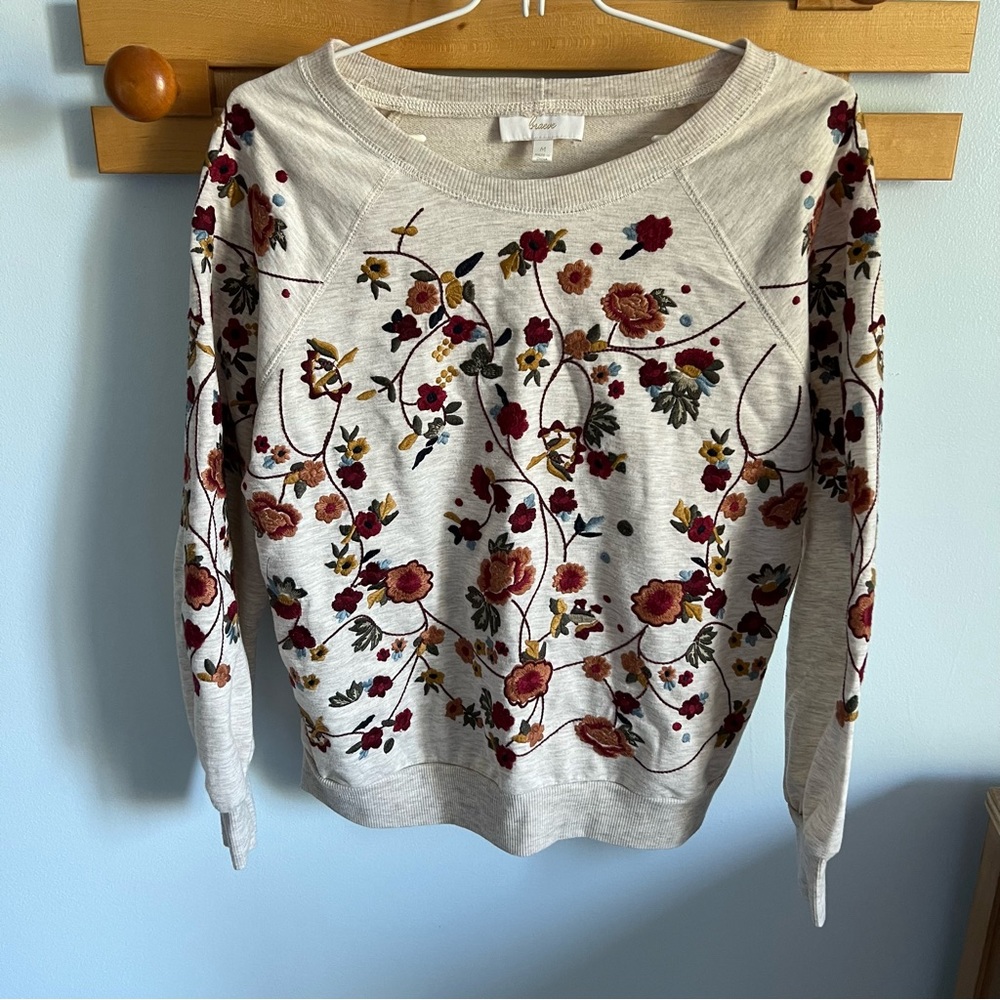 Floral embroidered sweatshirt